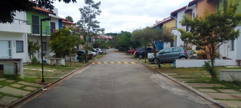 Casa em Condomnio - Venda - Granja Viana - Cotia - SP